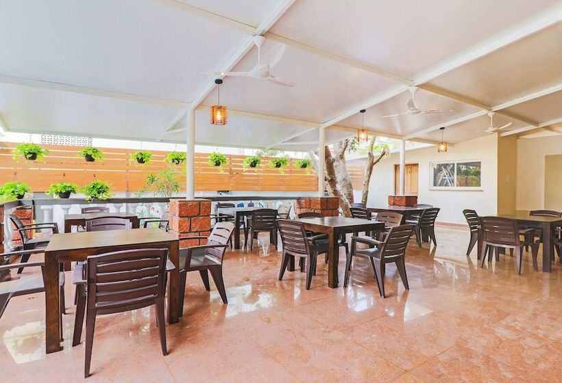 Hotel Treebo Premium Dona Eliza, 700 Metres From Calangute Beach