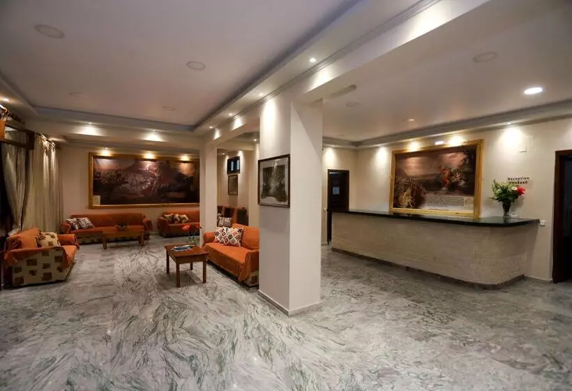 Bastas Hotel & Studios