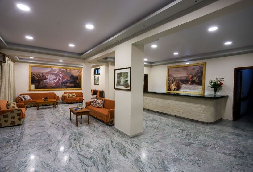 Bastas Hotel & Studios