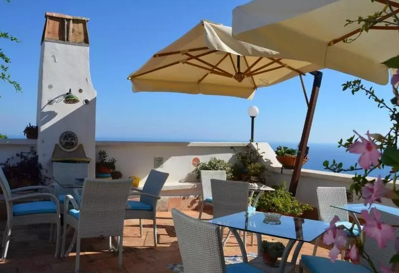 Aamiaismajoitus (B&B) La Soffitta Sul Mare