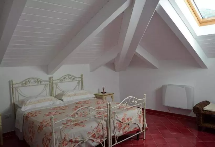 Aamiaismajoitus (B&B) La Soffitta Sul Mare