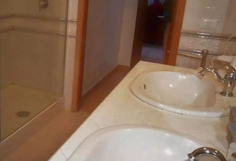 Aamiaismajoitus (B&B) Simonetta's Rooms