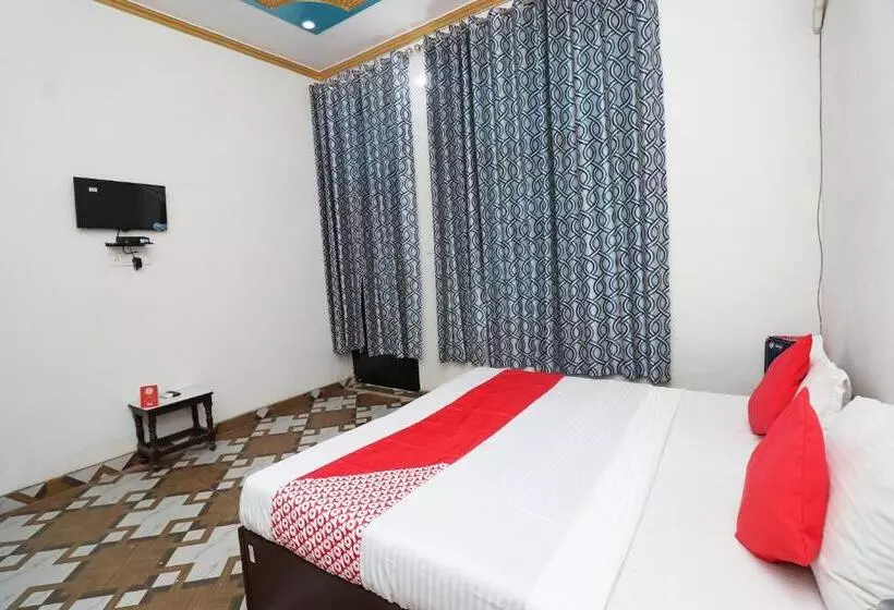 ホテル 4 U By Oyo Rooms