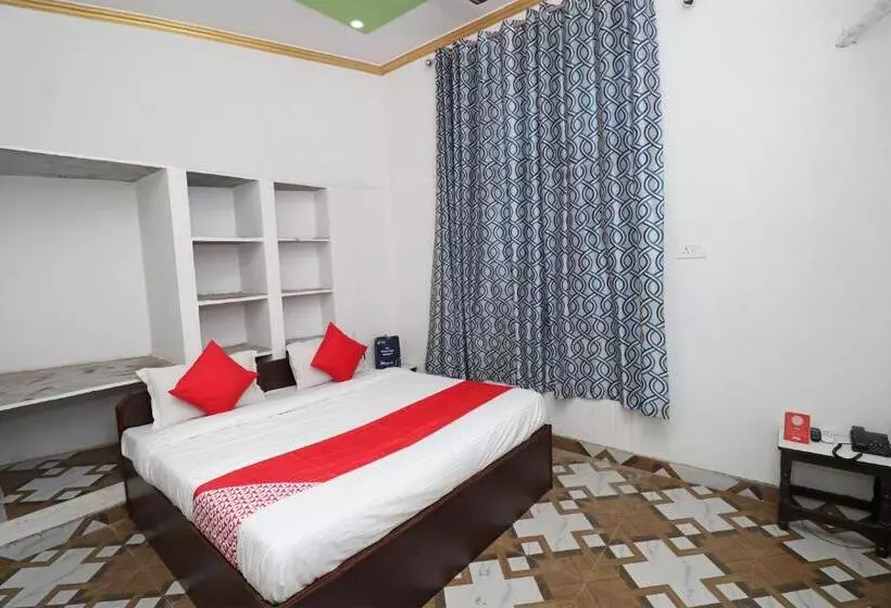 ホテル 4 U By Oyo Rooms