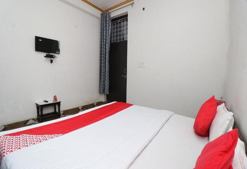 酒店 4 U By Oyo Rooms