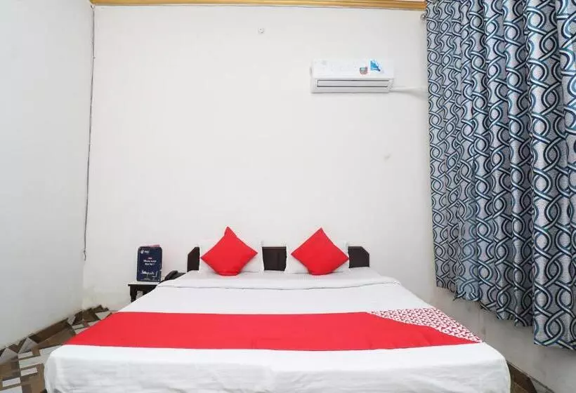 ホテル 4 U By Oyo Rooms