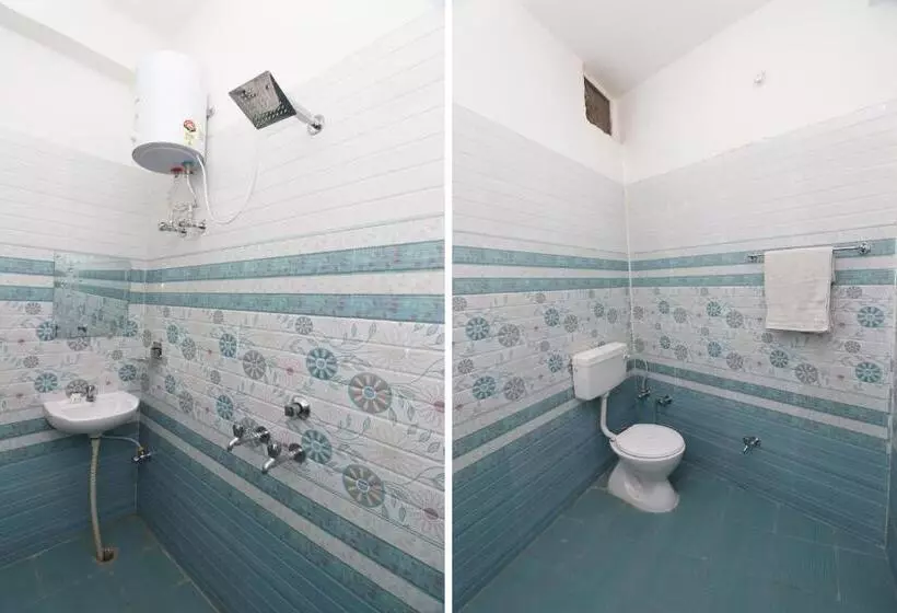 ホテル 4 U By Oyo Rooms