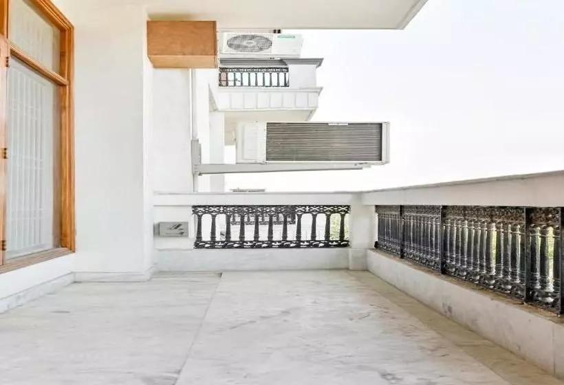 ホテル Treebo Trip Cosmo Botanical Garden