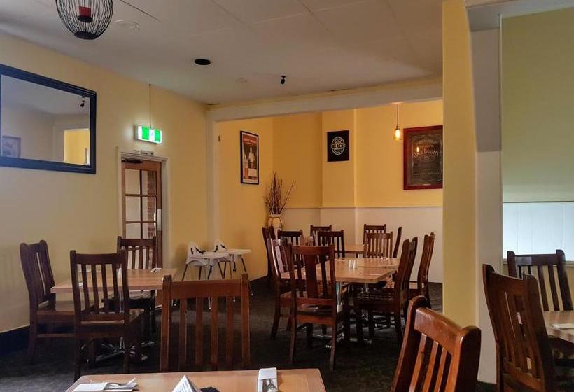 בית מלון כפרי Courthouse