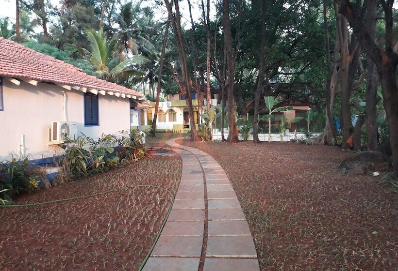 בית מלון כפרי Dhuni Resorts Goa