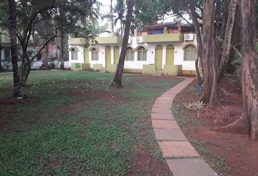 בית מלון כפרי Dhuni Resorts Goa