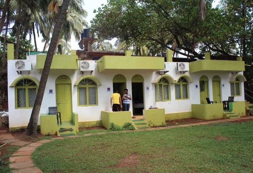 בית מלון כפרי Dhuni Resorts Goa