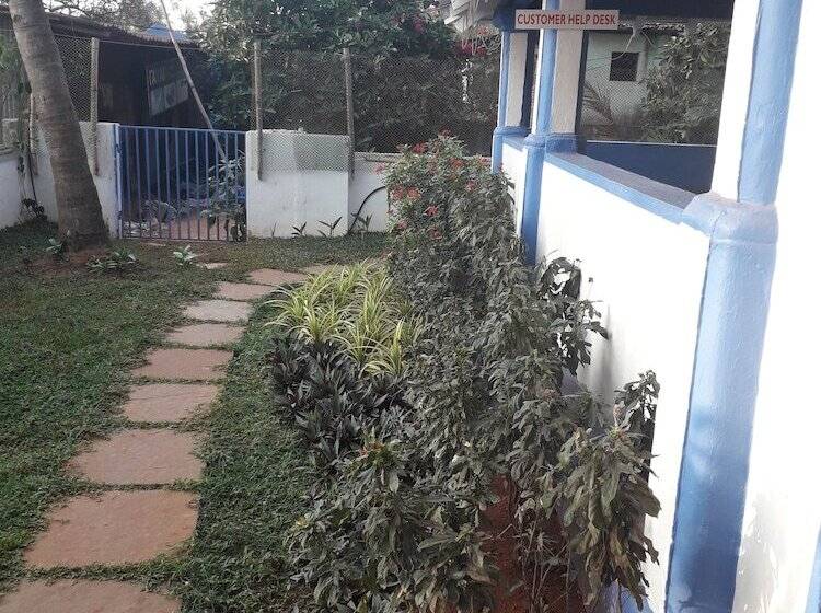 בית מלון כפרי Dhuni Resorts Goa