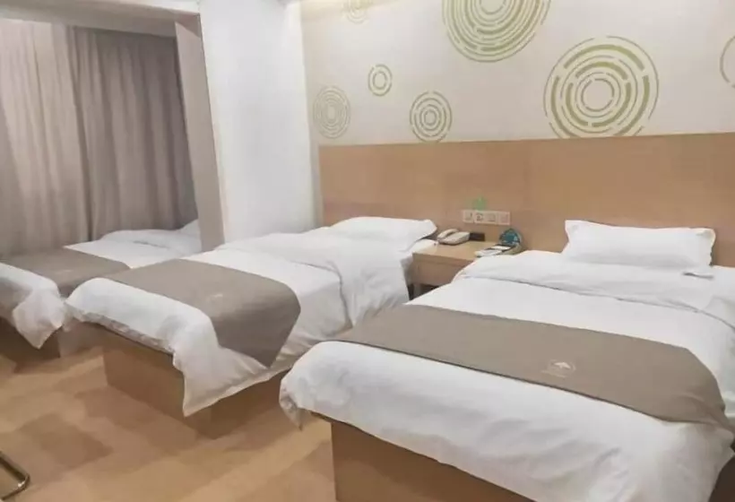 هتل Greentree Inn Jinan Yaoqiang Airport Airport Road Business
