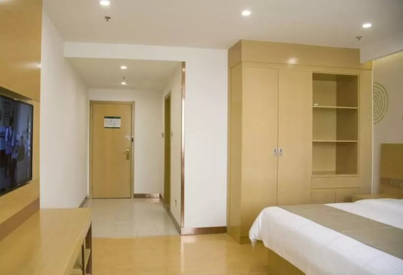 هتل Greentree Inn Jinan Yaoqiang Airport Airport Road Business