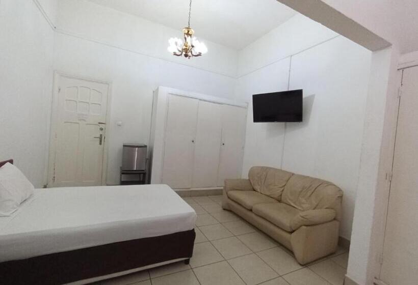 ホテル Pensao Martins