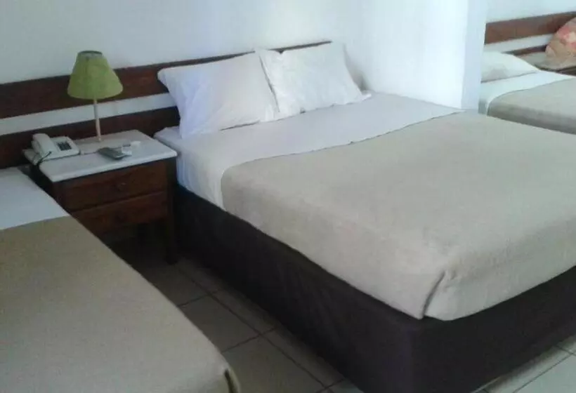 هتل Pensao Martins