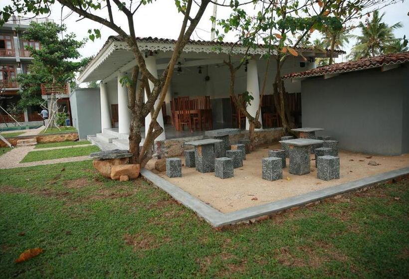 בית מלון כפרי Samaraana