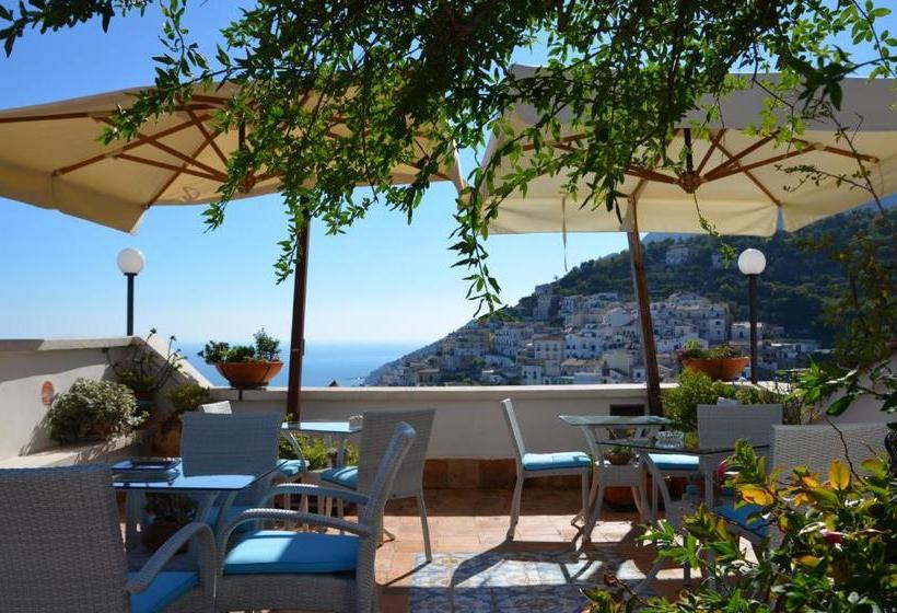 مبيت وإفطار La Soffitta Sul Mare