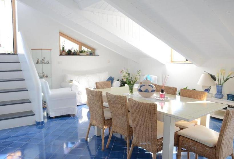 مبيت وإفطار La Soffitta Sul Mare