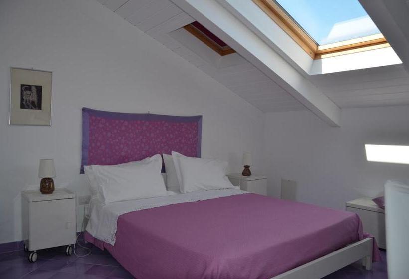 مبيت وإفطار La Soffitta Sul Mare