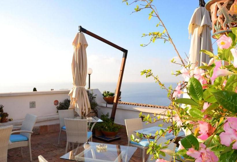 مبيت وإفطار La Soffitta Sul Mare