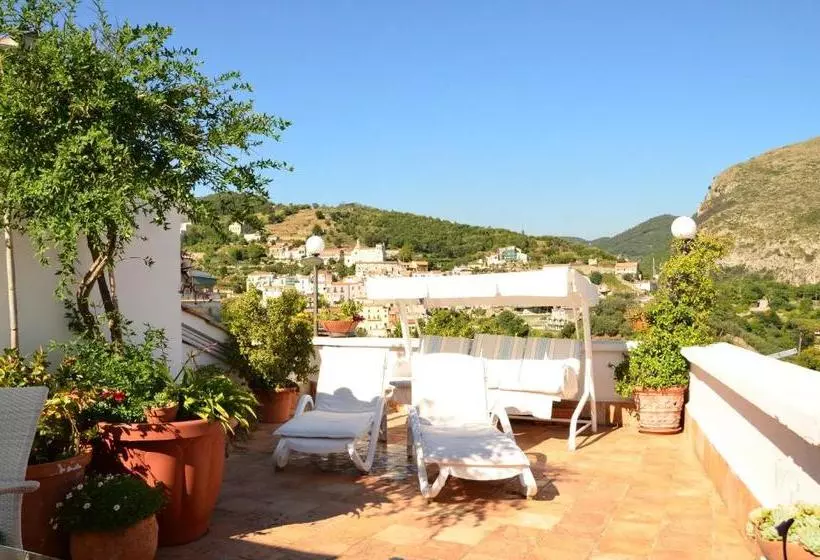 Aamiaismajoitus (B&B) La Soffitta Sul Mare