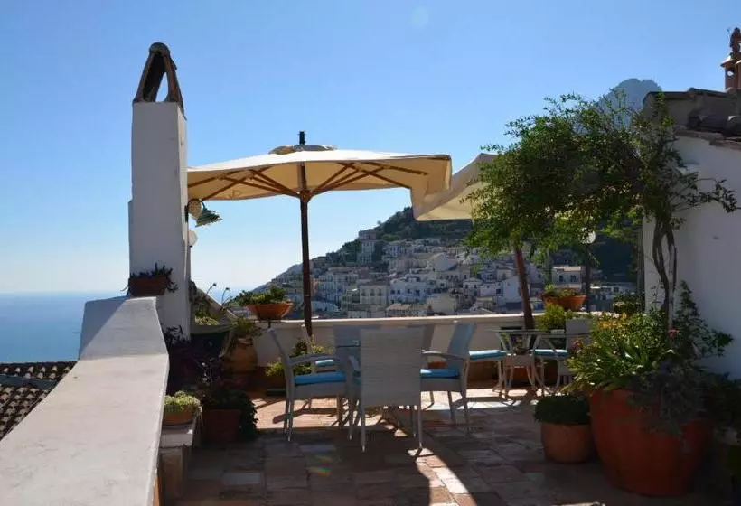 Aamiaismajoitus (B&B) La Soffitta Sul Mare