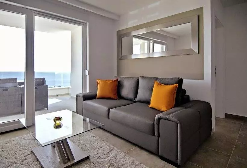 Lux Apartments
