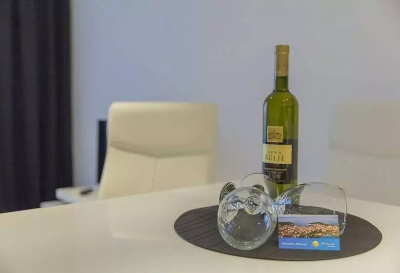 Lux Apartments