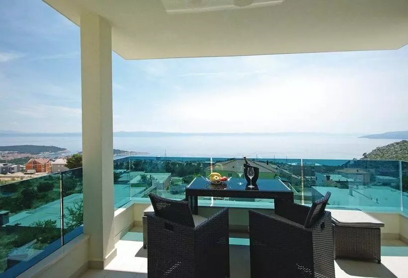 Lux Apartments
