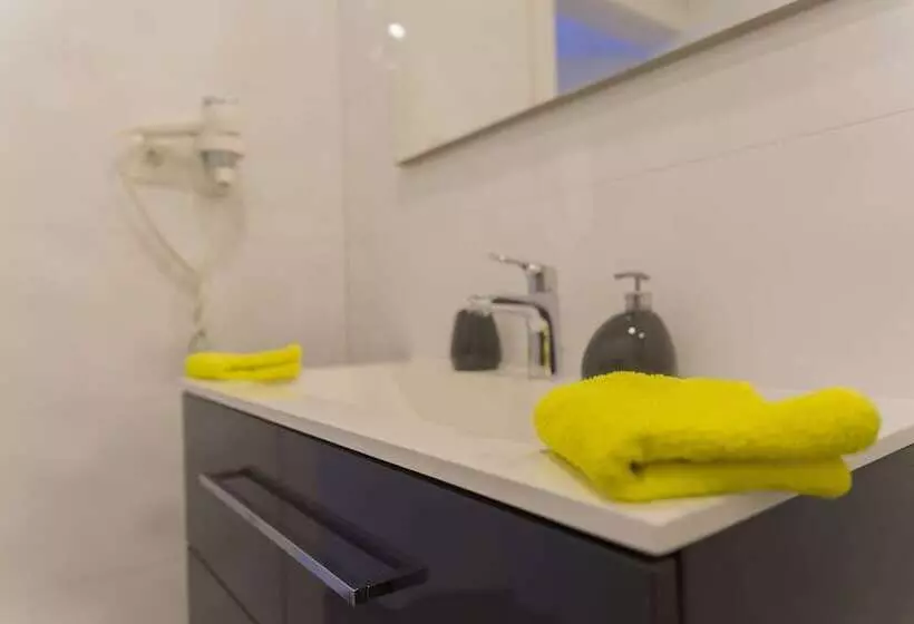 Lux Apartments