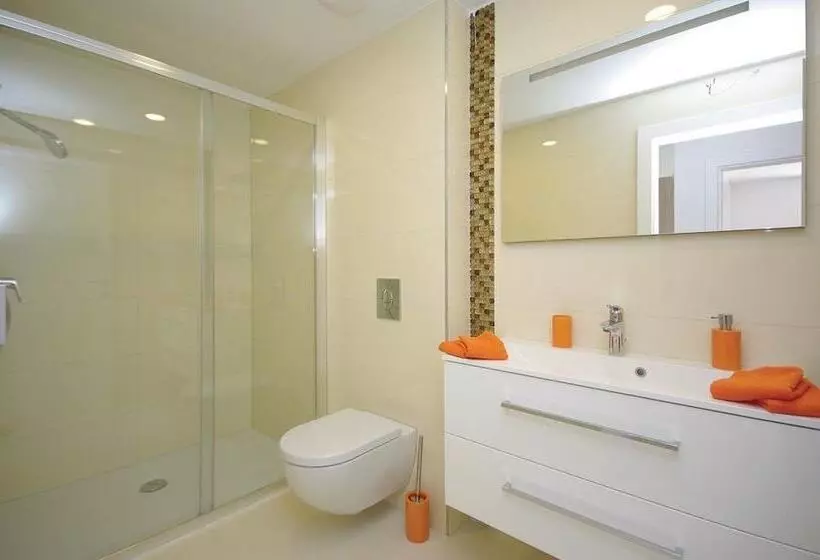 Lux Apartments