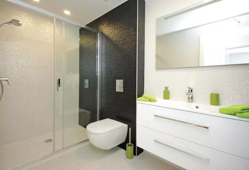 Lux Apartments