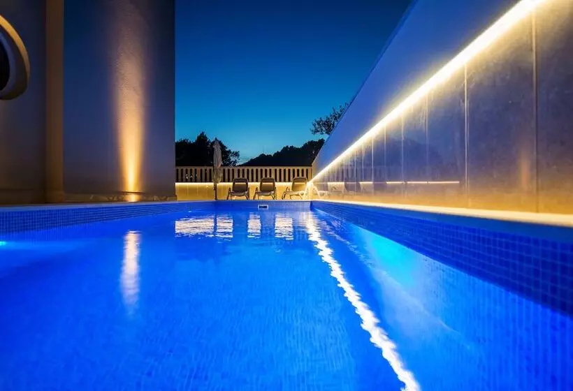 Lux Apartments