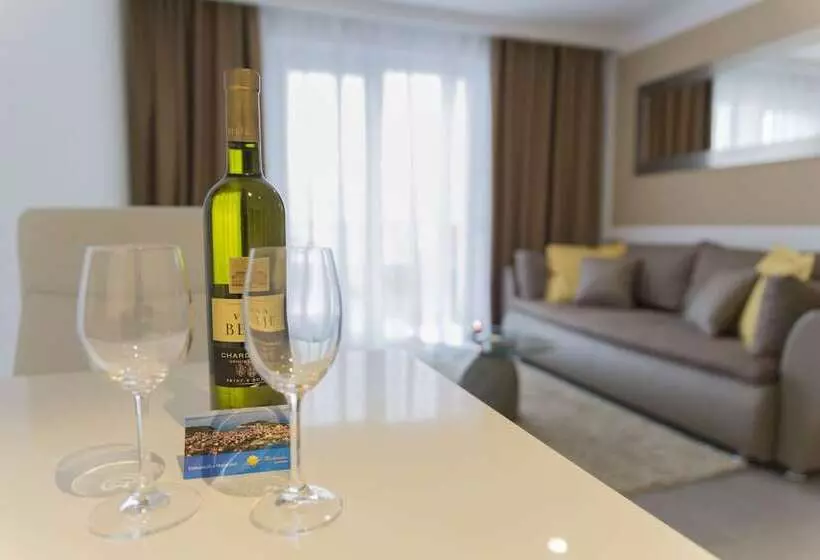 Lux Apartments