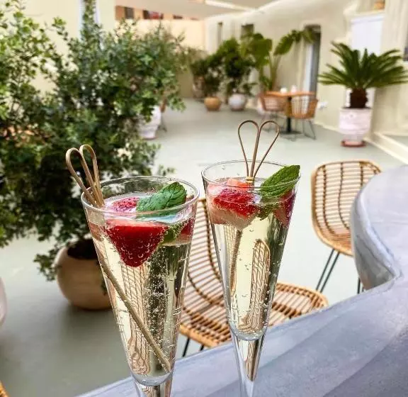 Majatalo Edem Boutique