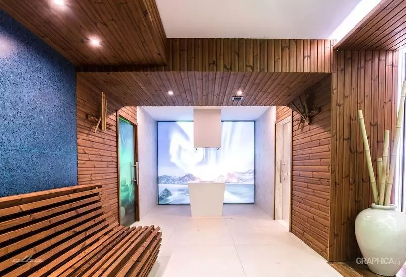 103 Degrees Hotel & Spa