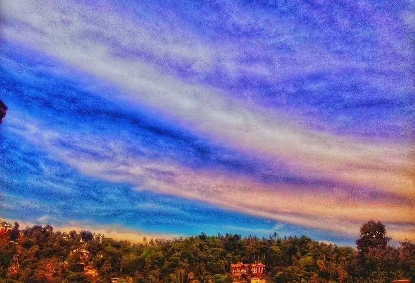 Empire Valley