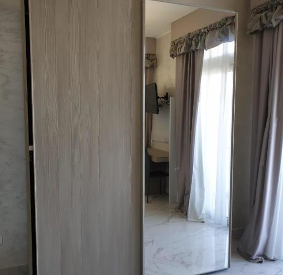 簡易ホテル Aurora