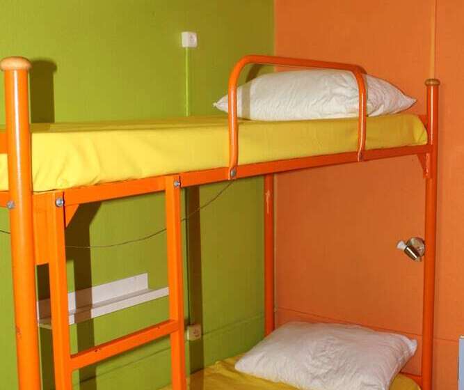 Hostel Orange