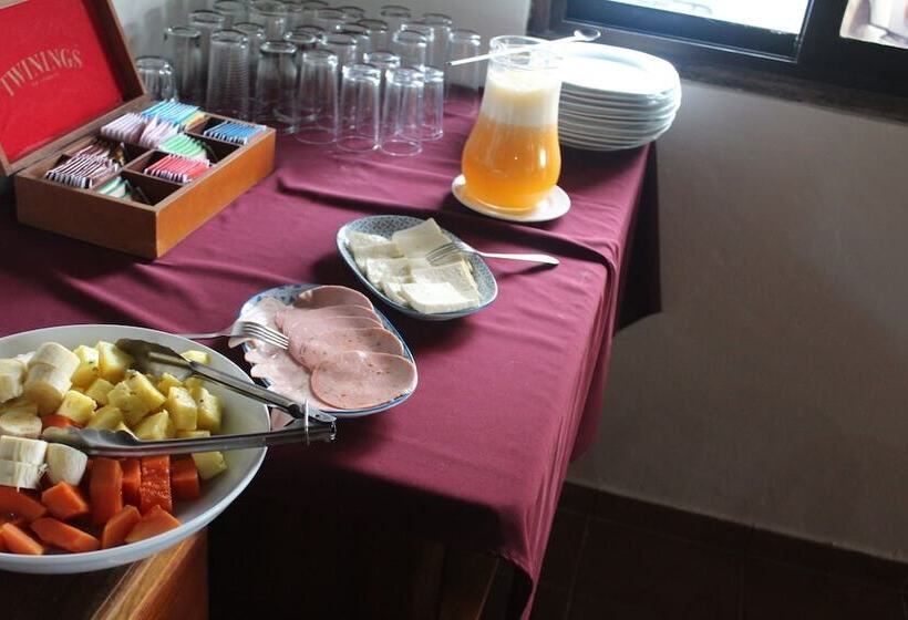 Отель Ceiba Tree Lodge