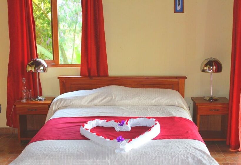 هتل Ceiba Tree Lodge