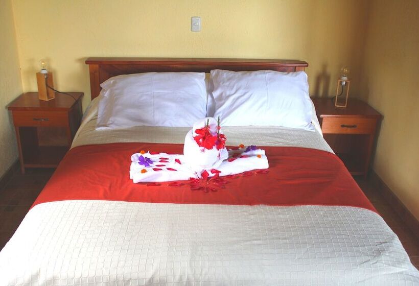 Отель Ceiba Tree Lodge