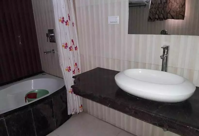 Fabhotel Raj Residency Ii