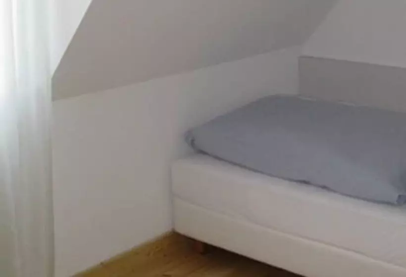 Hotelli Gasthof Goldener Adler