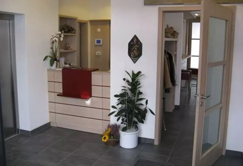 Hotelli Gasthof Goldener Adler