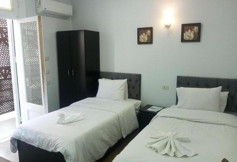 هتل New Panorama Palace