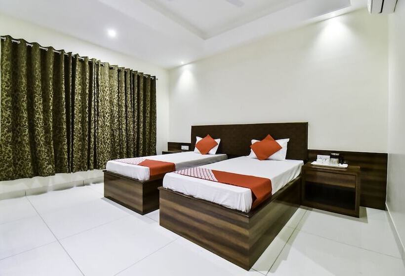 هتل Oyo 23571 Jai Bhawani