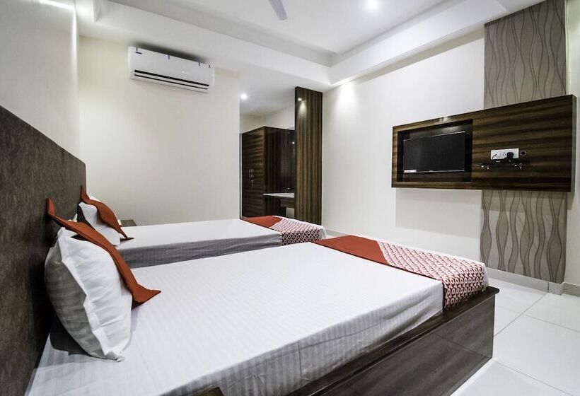 هتل Oyo 23571 Jai Bhawani